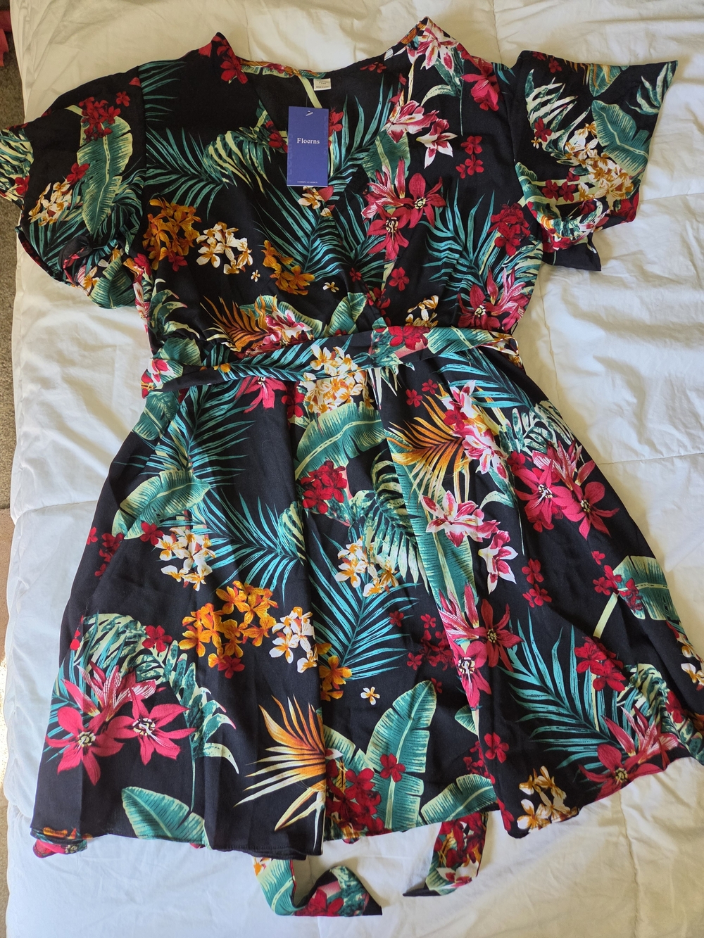 NWT Floerns Plus Size 1XL Tropical Floral Wrap Dress Hawaiian Summer Mini